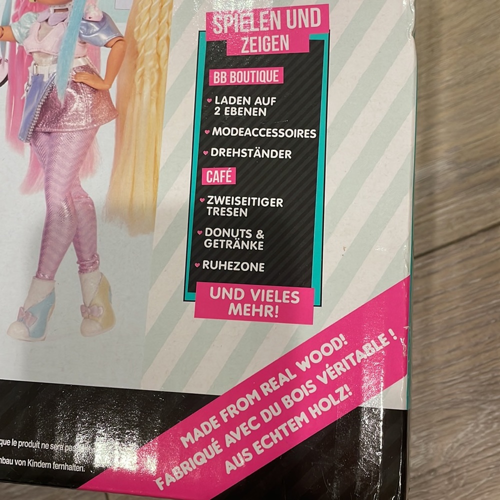 LOL OMG MALL NWOT - Picture 11 of 14